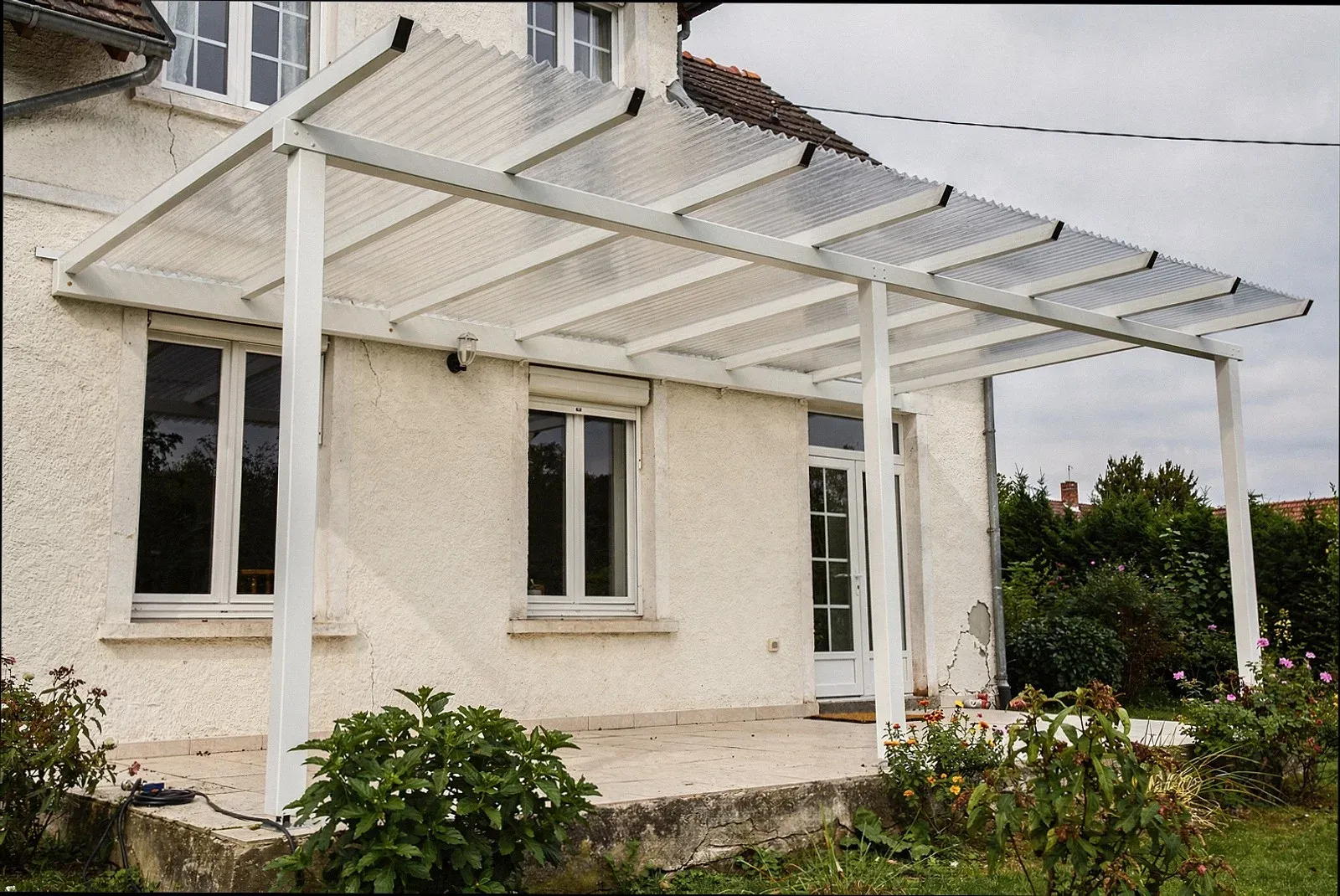 Freistehende Terrassenüberdachung in Aachen